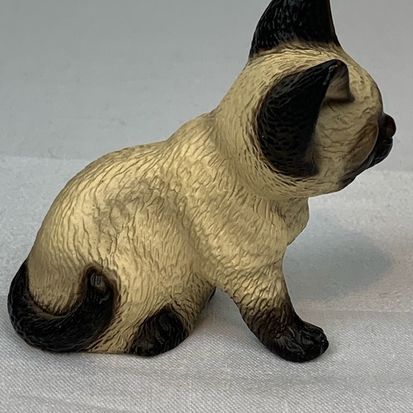 Vintage 1983 Global Art Harvey Knox Kingdom Siamese Cat Figurine With Blue Eyes - Picture 5 of 6